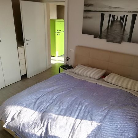 Delizioso Trilocale Lodi Citta Apartment Luaran gambar
